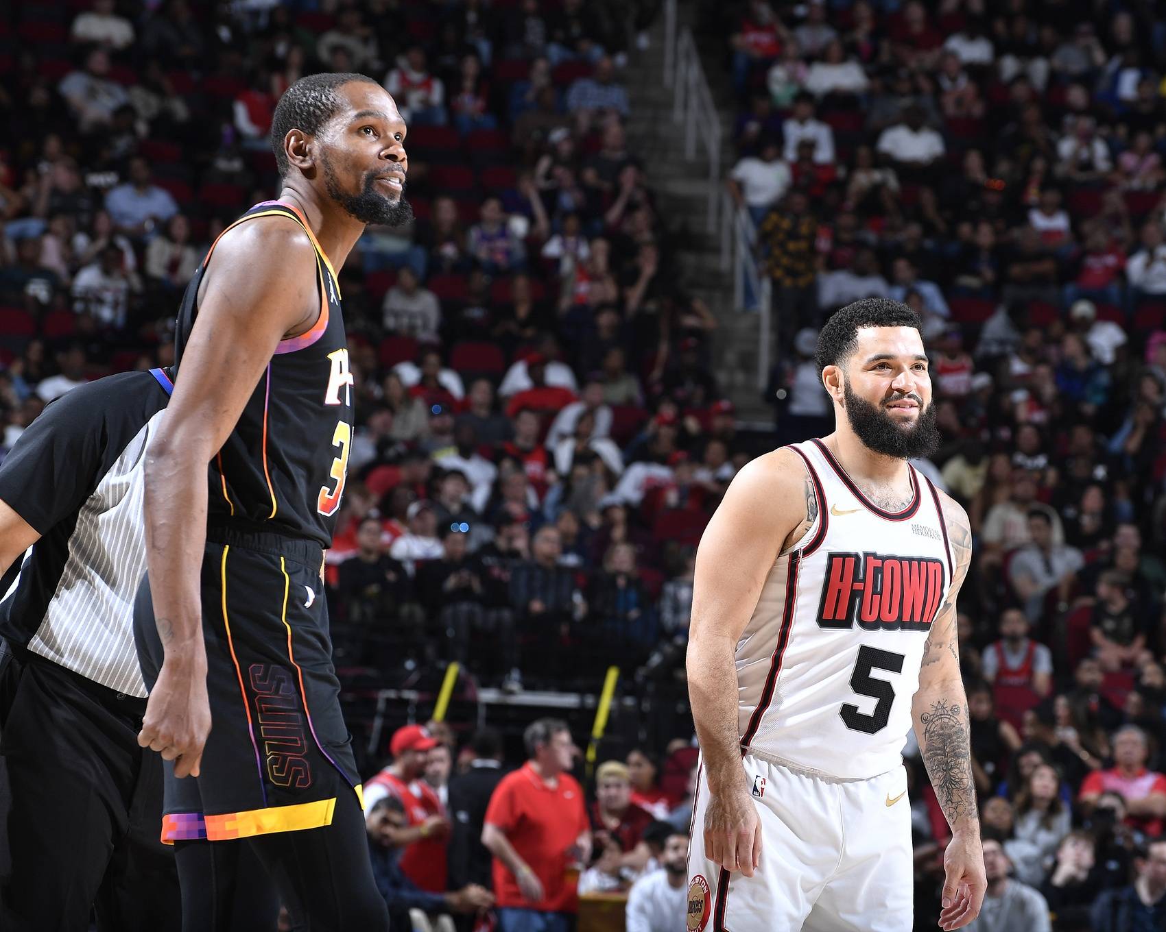 杜兰特在塞尔维亚队比赛中出色防守，败北引发热议！(杜兰特比尔拉塞尔)